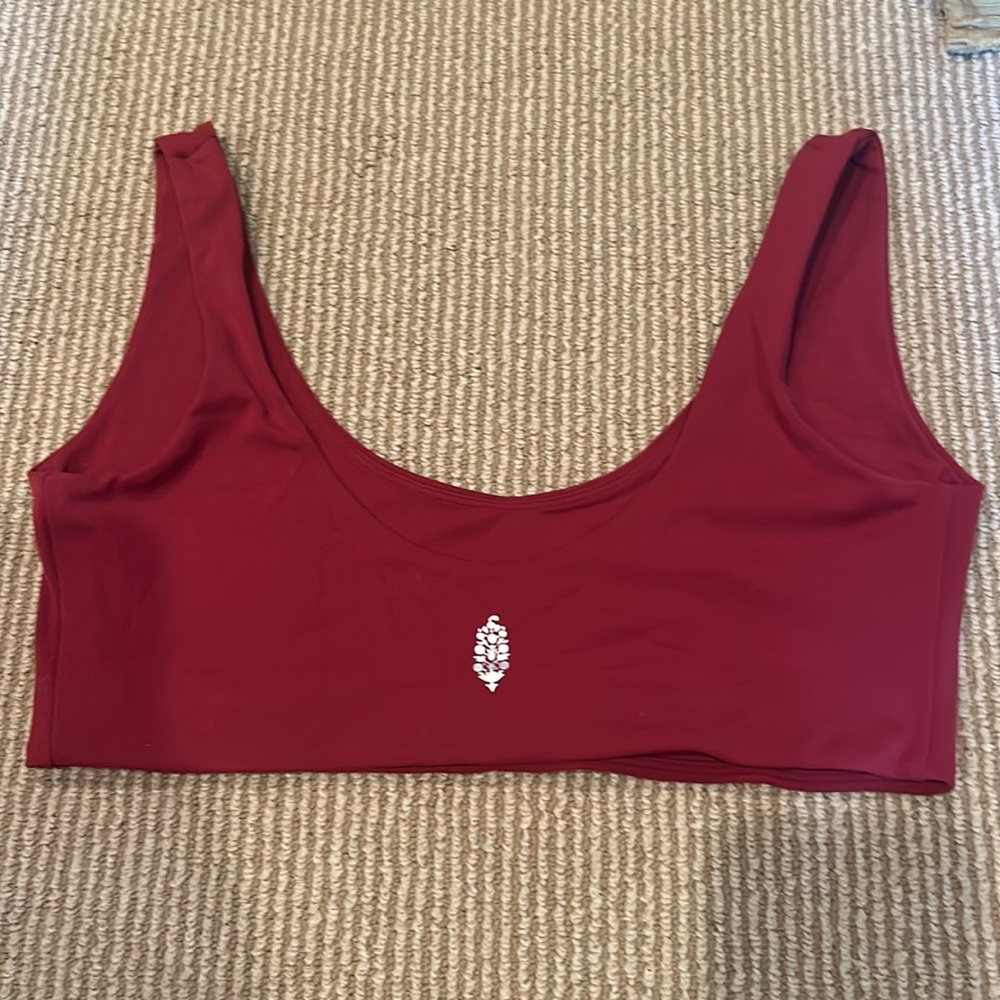 NWOT FP MOVEMENT epic scoop neck bra in crimson red size large - Picture 5 of 9